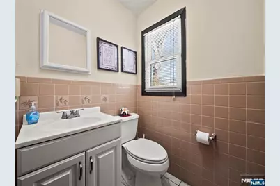 5 Woodland Road, Bloomfield, NJ 07003 - Photo 11