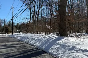 15 Saw Mill Rd, Kinnelon, NJ 07405 - Photo 1