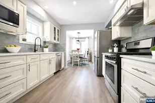 8 Dogwood Cir, Flemington, NJ 08822 - Photo 5