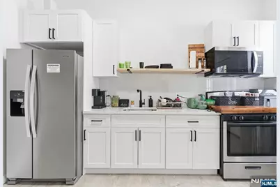 295 Dr Martin Luther King Jr Boulevard, Newark, NJ 07102 - Photo 5