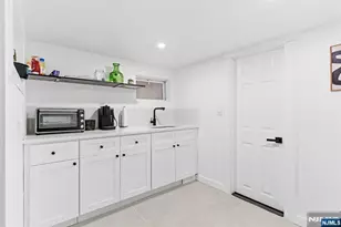 295 Dr Martin Luther King Jr Blvd, Newark, NJ 07102 - Photo 11