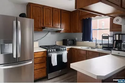 296 Esplanade 27 #27, Hackensack, NJ 07601 - Photo 1