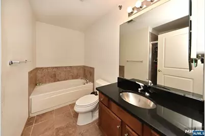 175 Rochelle Avenue 301 #301, Rochelle Park Township, NJ 07662 - Photo 9