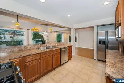 35 Taggart Way, Saddle Brook Township, NJ 07663 - Photo 13