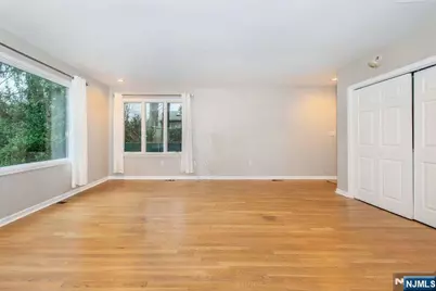 35 Taggart Way, Saddle Brook Township, NJ 07663 - Photo 29