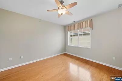 6406 Warrens Way Top Floor &amp; Dee #TOP FLOOR &amp; DEE, Wanaque, NJ 07465 - Photo 25