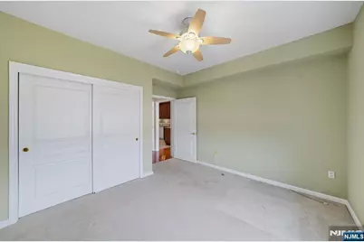 6406 Warrens Way Top Floor &amp; Dee #TOP FLOOR &amp; DEE, Wanaque, NJ 07465 - Photo 15