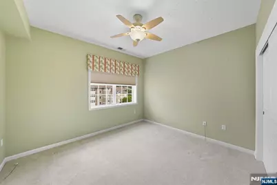 6406 Warrens Way Top Floor &amp; Dee #TOP FLOOR &amp; DEE, Wanaque, NJ 07465 - Photo 13