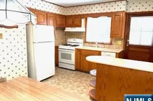 734 Louise Ct, Lyndhurst Township, NJ 07071 - Photo 3