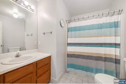 4-2 Vernon Court, Waldwick, NJ 07463 - Photo 17