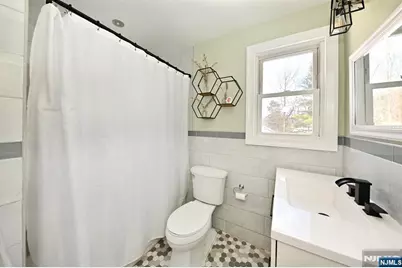 262 Spring Valley Avenue, Hackensack, NJ 07601 - Photo 19