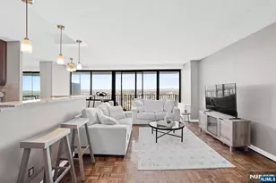 277 Prospect Ave 18B, Hackensack, NJ 07601 - Photo 17