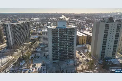 277 Prospect Avenue 18B #18B, Hackensack, NJ 07601 - Photo 3