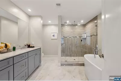 532 6th Street A #A, Palisades Park, NJ 07650 - Photo 17