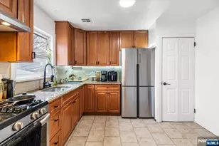 659 River Rd, Teaneck Township, NJ 07666 - Photo 7