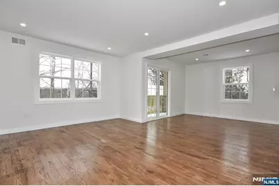 18 Governor Haines Street, Hamburg, NJ 07419 - Photo 7