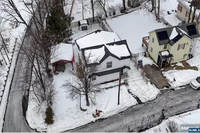 18 Governor Haines Street, Hamburg, NJ 07419 - Photo 31