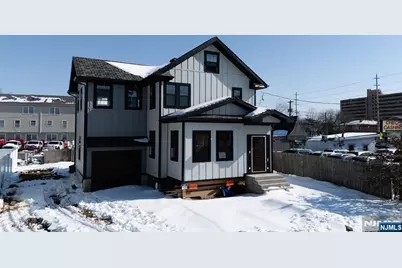 1123 Thompson Avenue, Roselle, NJ 07203 - Photo 23