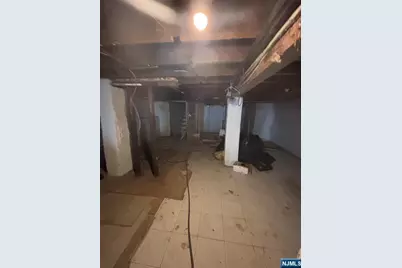 23 Oak Street, Paterson, NJ 07501 - Photo 17