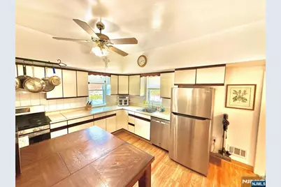 22 Church Street, Nutley, NJ 07110 - Photo 11