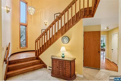 707 Horseshoe Trail, Franklin Lakes, NJ 07417 - Photo 3