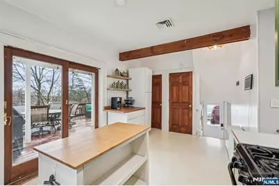 392 Lehigh Street, Wyckoff Township, NJ 07481 - Photo 15