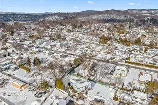 9 Chalen Ct, Pompton Lakes, NJ 07442 - Photo 27