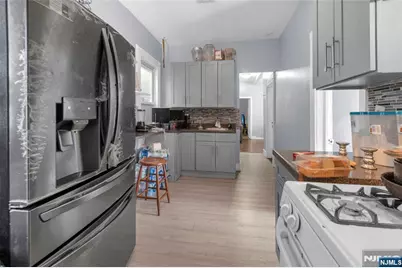 37 Blum Street, Newark, NJ 07103 - Photo 9