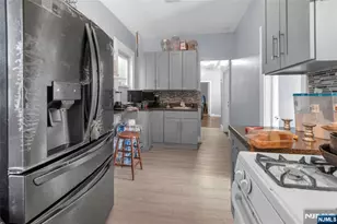 37 Blum St, Newark, NJ 07103 - Photo 9