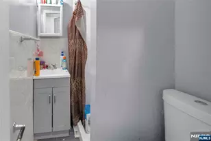 37 Blum St, Newark, NJ 07103 - Photo 23