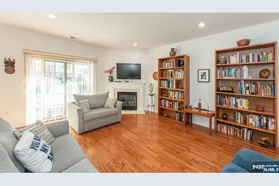 301 Kensington Lane 195 #195, Livingston, NJ 07039 - Photo 11