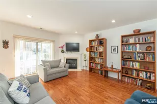 301 Kensington Ln 195, Livingston, NJ 07039 - Photo 11