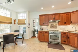 301 Kensington Ln 195, Livingston, NJ 07039 - Photo 5