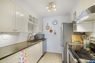 300 Main Street 413, Little Falls Township, NJ 07424 - Photo 15