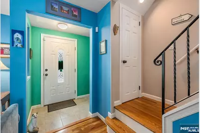 19 Colfax Drive, Pequannock Township, NJ 07440 - Photo 5