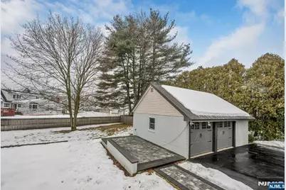 19 Colfax Drive, Pequannock Township, NJ 07440 - Photo 27