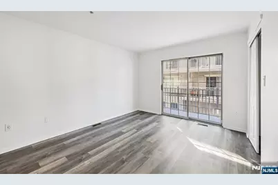 246 Matthews Drive, Newark, NJ 07103 - Photo 23