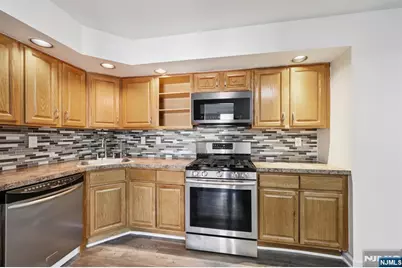 246 Matthews Drive, Newark, NJ 07103 - Photo 21