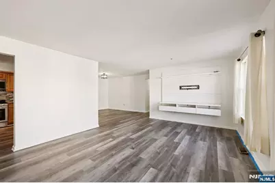 246 Matthews Drive, Newark, NJ 07103 - Photo 13