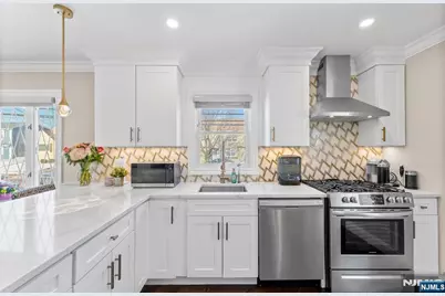 112 Garibaldi Avenue, Lodi, NJ 07644 - Photo 11