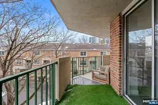 100 Grand Cove Way 3A, Edgewater, NJ 07020 - Photo 21