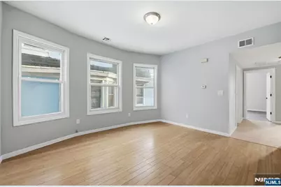 38 Mapes Avenue, Newark, NJ 07112 - Photo 9