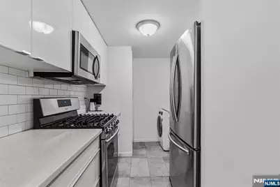 318 38th Street 407 #407, Union City, NJ 07087 - Photo 3