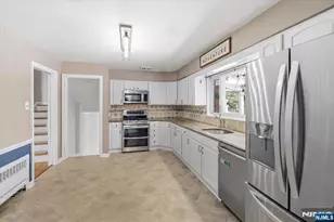 922 Wildwood Rd, Oradell, NJ 07649 - Photo 15