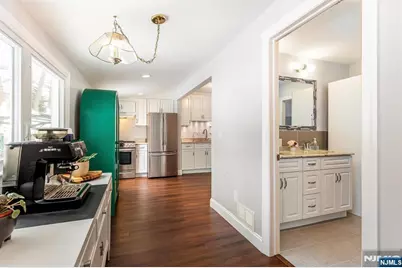 19 Pinecrest Terrace, Wayne, NJ 07470 - Photo 15