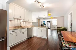 19 Pinecrest Terrace, Wayne, NJ 07470 - Photo 9