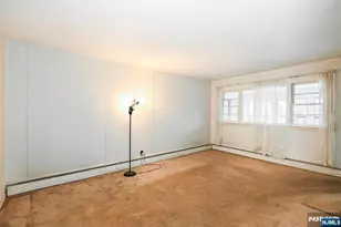 286 Ridgewood Blvd, Washington Township, NJ 07676 - Photo 7