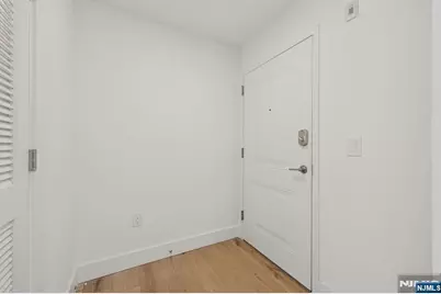 348 Baldwin Avenue 209 #209, Jersey City, NJ 07306 - Photo 19