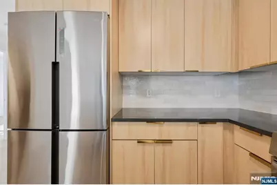 348 Baldwin Avenue 209 #209, Jersey City, NJ 07306 - Photo 7