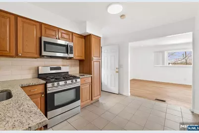 86 Katz Avenue, Paterson, NJ 07502 - Photo 5